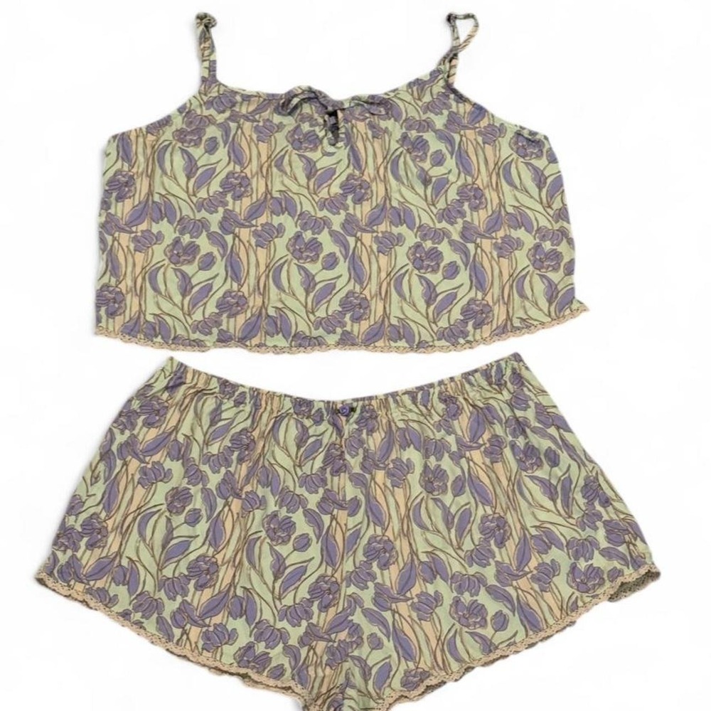 Fairycore Pastel green and purple Iris print two piece sleep set